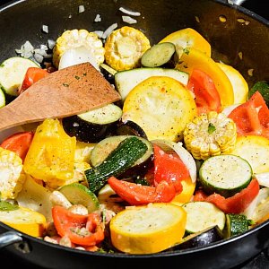 Gemuessepfanne-Fueuerchuchi